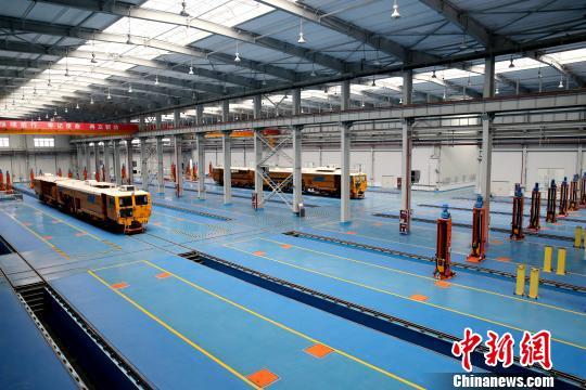 圖為檢修車間?！堖h(yuǎn) 攝